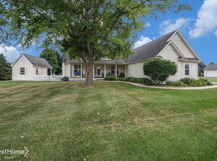 3833 Emmaus Ln, Howell, MI 48855