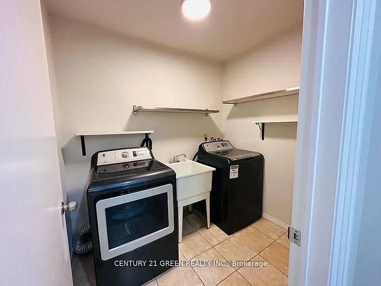 24 Sullivan Dr — Photo 10