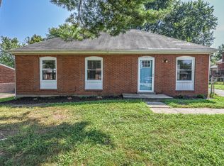 10003 Charleswood Rd, Louisville, KY 40229