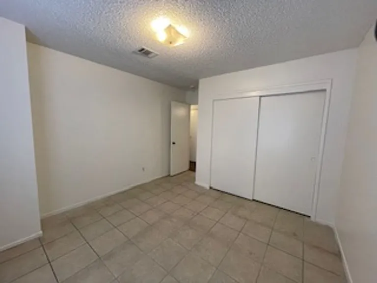 4422 White Ln #A-C — Photo 13