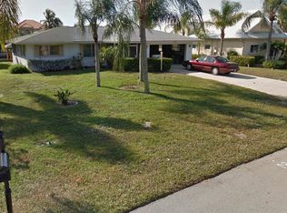 452 Egret Ave, Naples, FL 34108