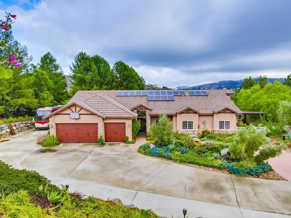 10044 Silver Creek Ln, El Cajon, CA 92021