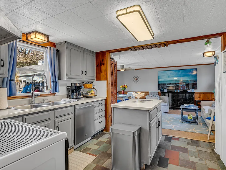 32 Bassett Ln — Photo 20