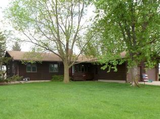 1800 Jamison Dr, Windom, MN 56101