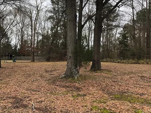 4th image of 701 E Battle Ave Lot 701