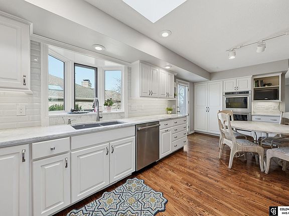 5th image of 9239 Pioneer Ct