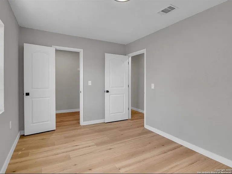 8719 Sleepy Mdws — Photo 6