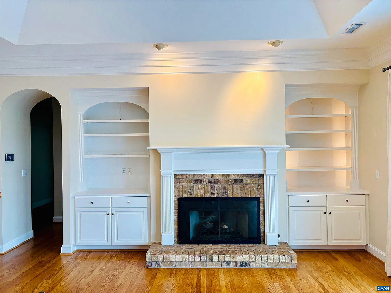 3 bed, 3.5 bath, 4311 sqft, $6,000 — Photo 4