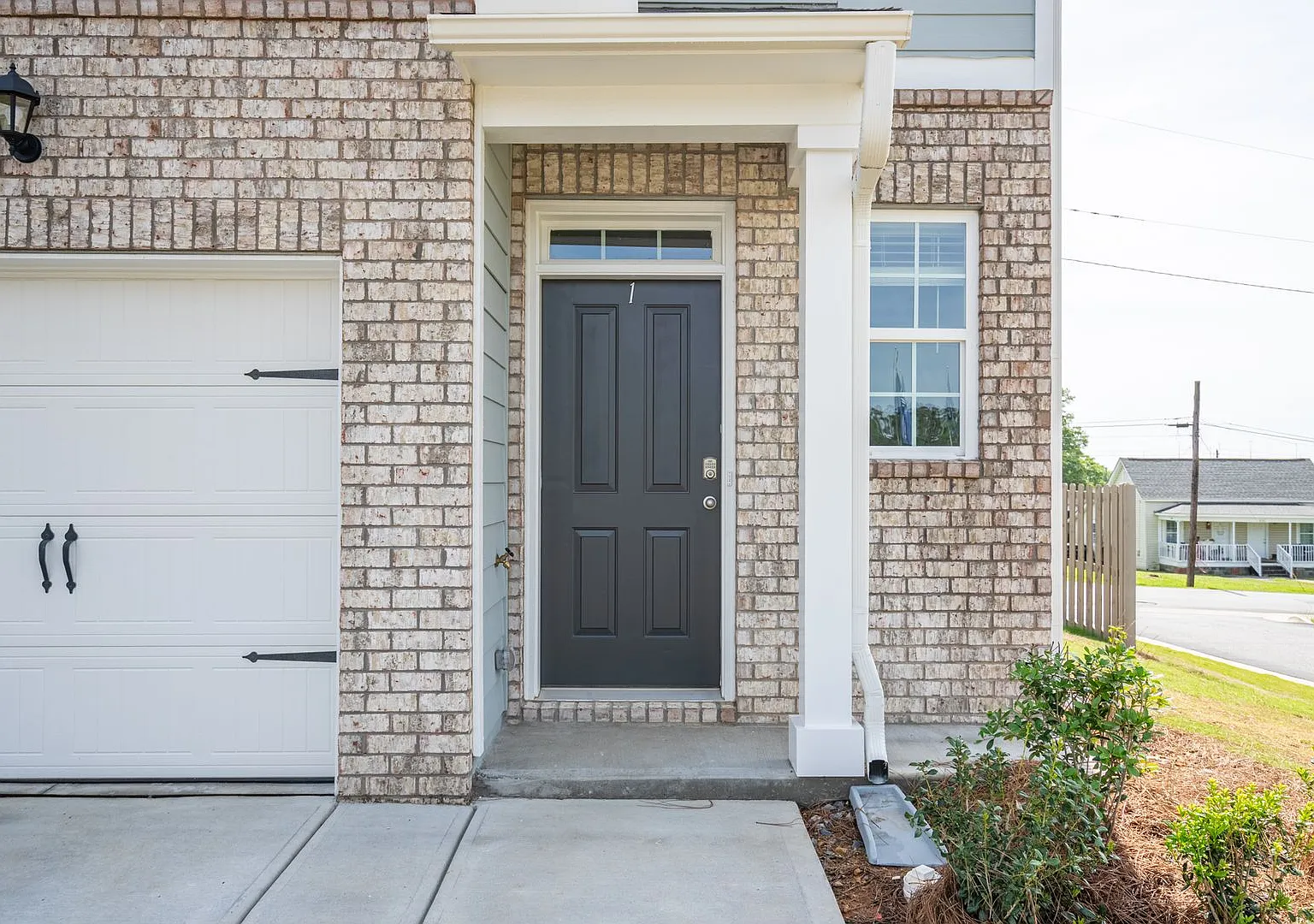 NEW 3/2.5 Townhouse in Downtown Rome- $1,795 — Photo 3