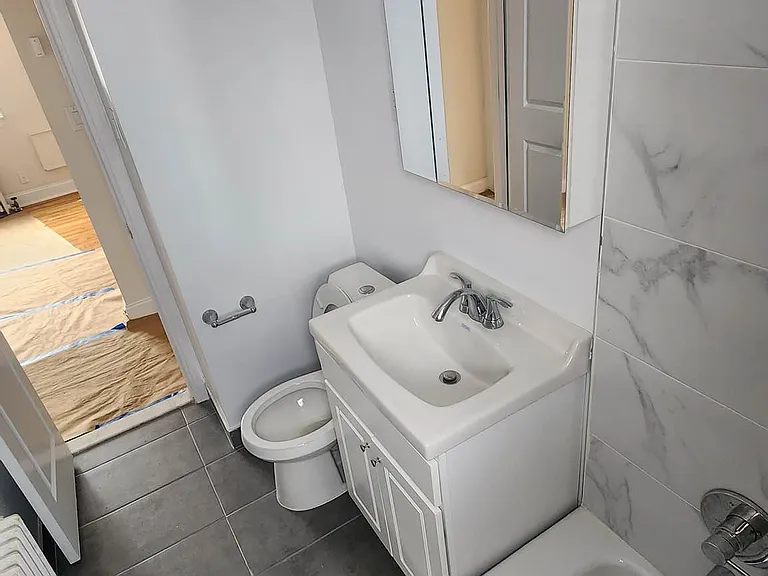 67-17 Cloverdale Blvd #1 — Photo 6