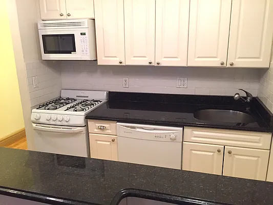 Rented by Keller Williams NYC | media 25