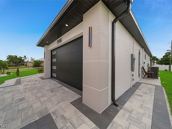 4th image of 3916 SW 20th Ave
