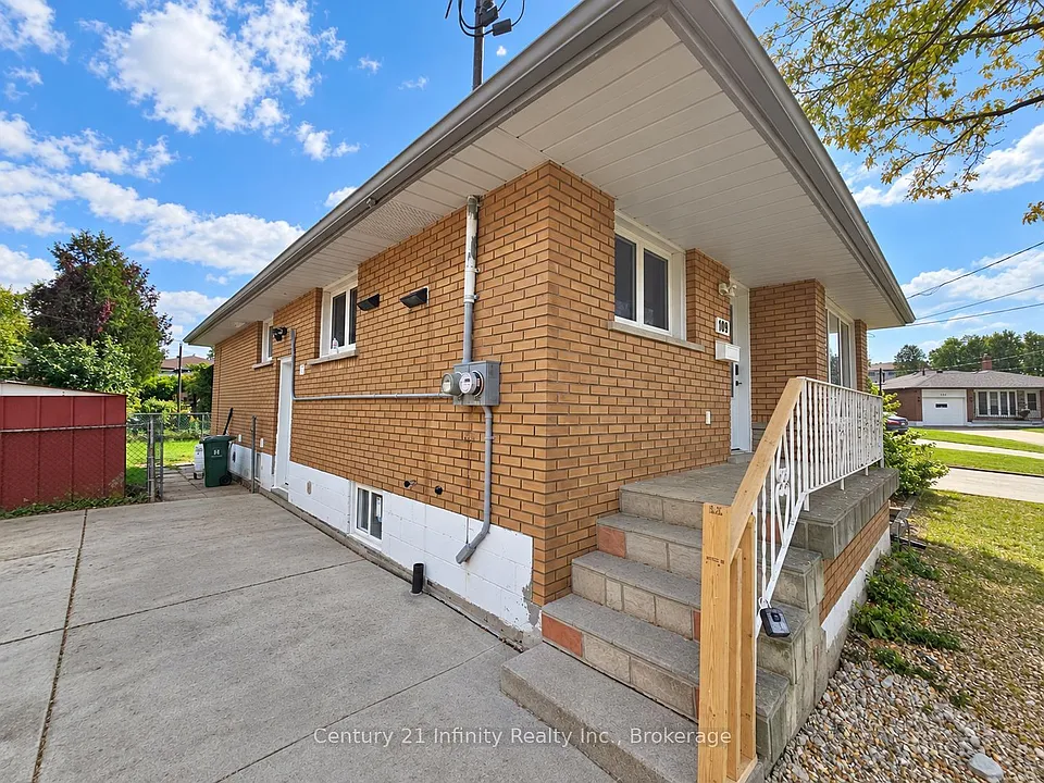 109 Purdy Cres #2