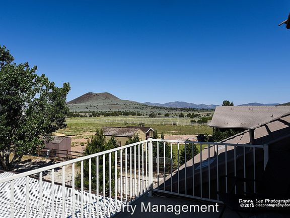 4th image of 1337 N Canyon Trails Dr
