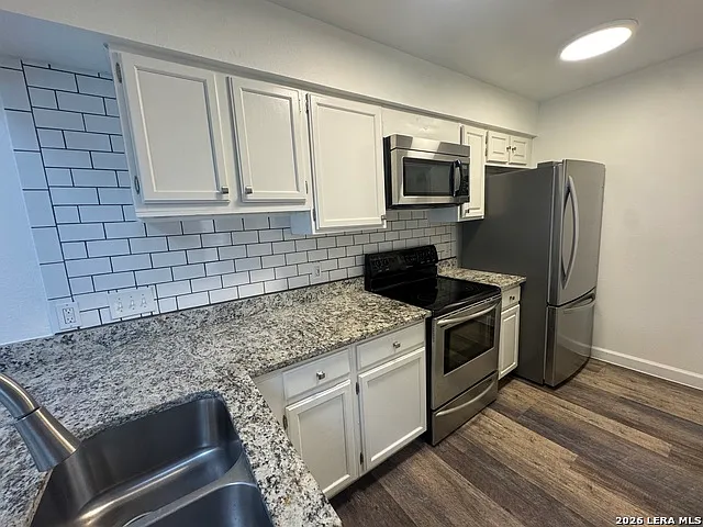 8611 Datapoint Dr — Photo 15