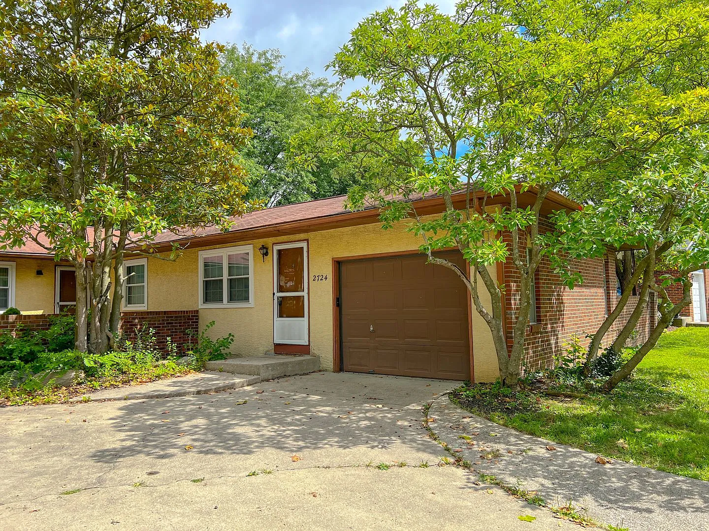 2722-2724 Blendon Woods Blvd photo 1