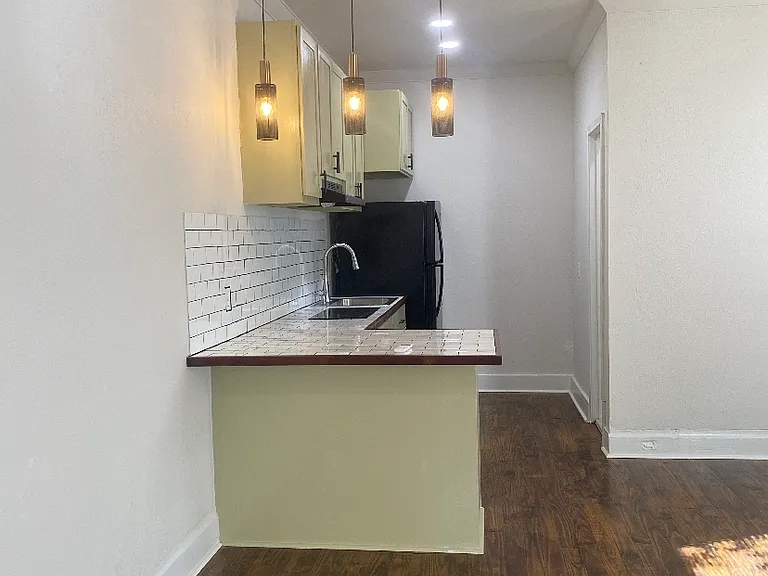 7129 Avenue C #B — Photo 3