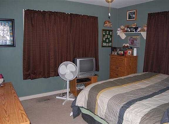5th image of 204 E 19th Ave