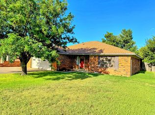 1905 Utah St, Perryton, TX 79070