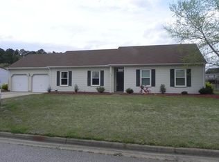 412 Broadwater Dr, Chesapeake, VA 23323