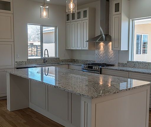 3rd image of 6 Adobe Ln