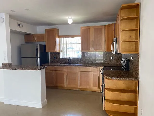7680 SW 82nd St #121H — Photo 5