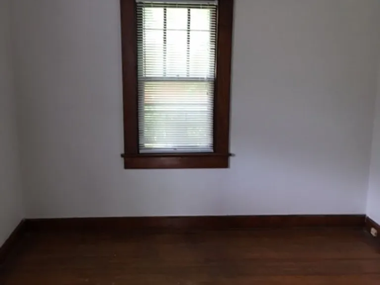 1427 N Kinser Pike — Photo 18
