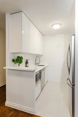 Rented by Compass | media 10