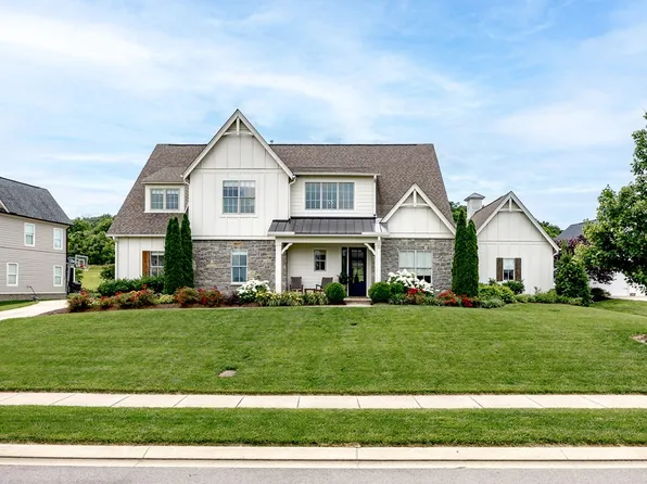 6825 Chatterton Dr, College Grove, TN 37046