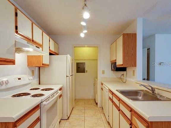 4th image of 10263 Gandy Blvd N APT 2009