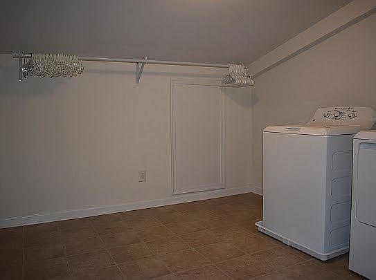 HUGE LAUNDRY ROOM