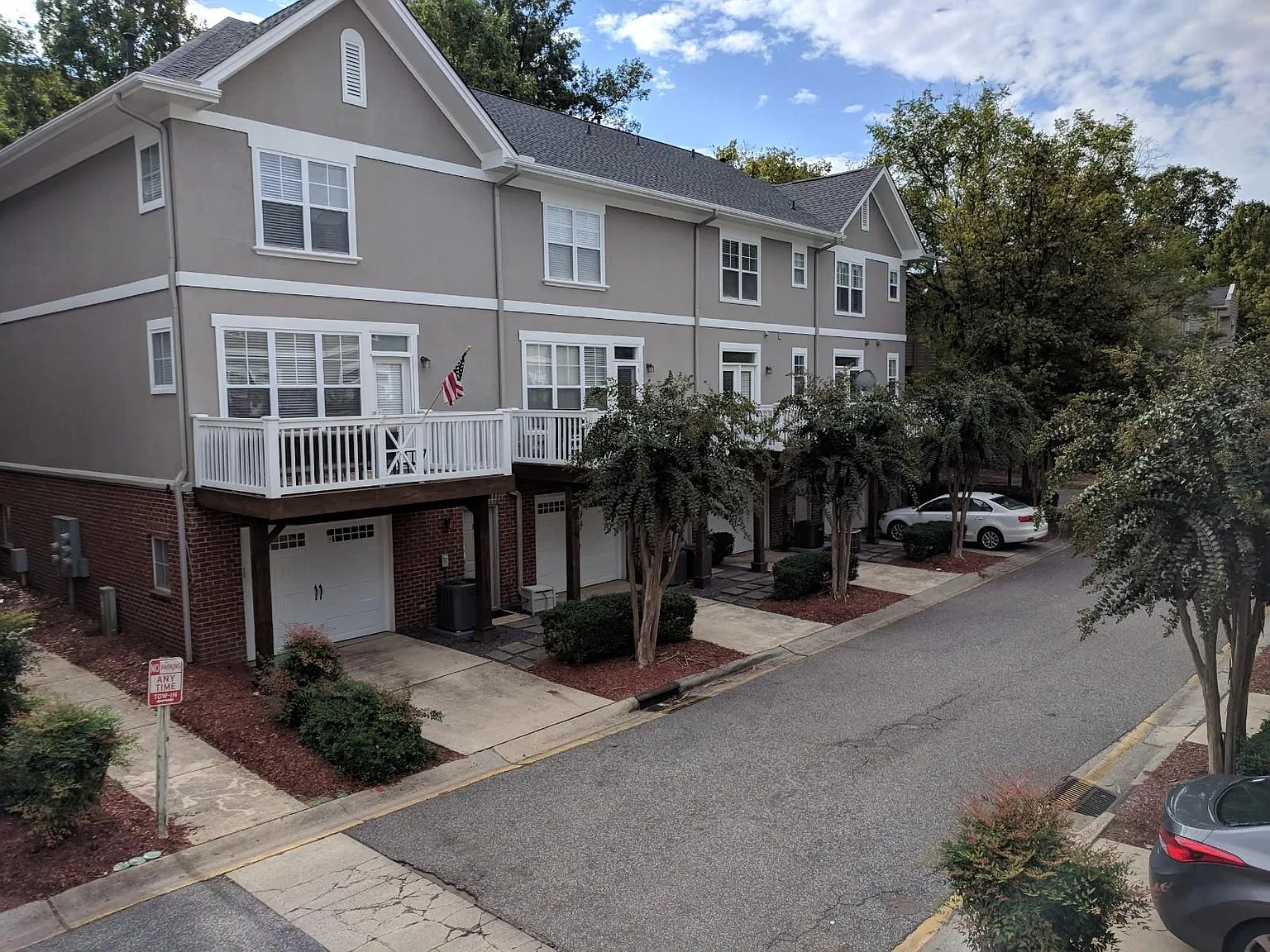 815 Clarkson Mill Ct — Photo 3