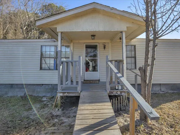 (undisclosed Address), Linden, NC 28356