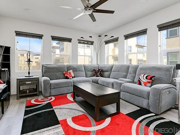 5th image of 5200 Beachside Ln #114