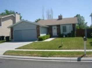 5977 S Azure Meadow Dr, Salt Lake City, UT 84129