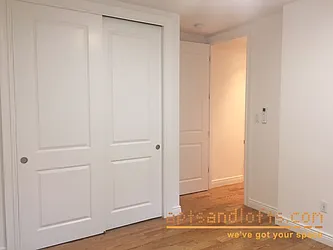 Rented by aptsandlofts.com