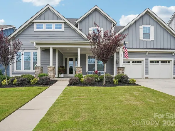 2293 Paddlers Cove Dr, Clover, SC 29710