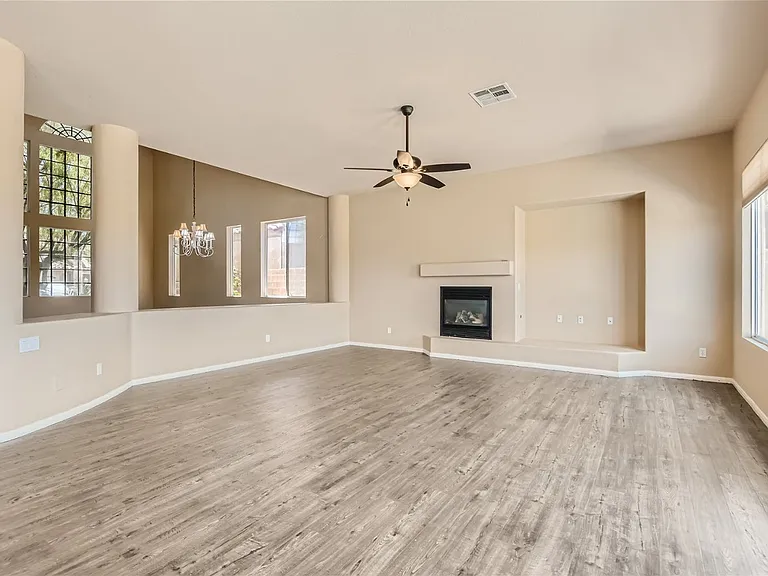 5258 Villa Dante Ave — Photo 6