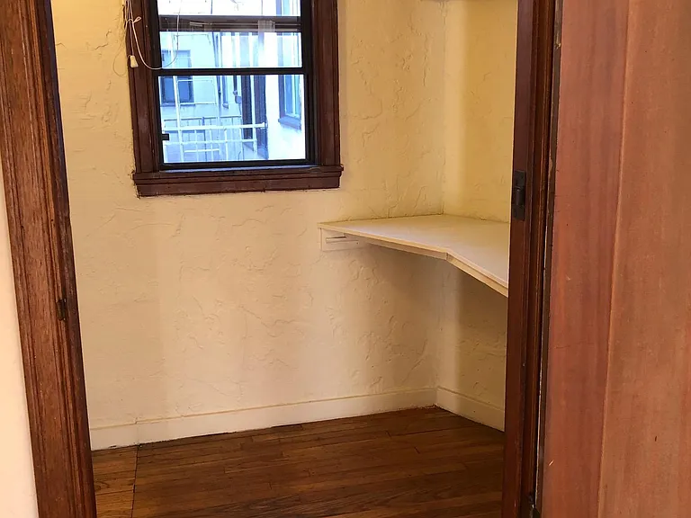 2355 Hilgard Ave #105 — Photo 9