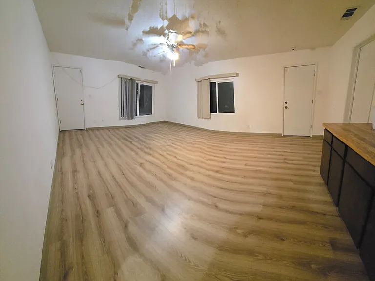 5170 E Huntington Ave — Photo 8
