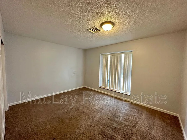 240 S Laveen Dr — Photo 15