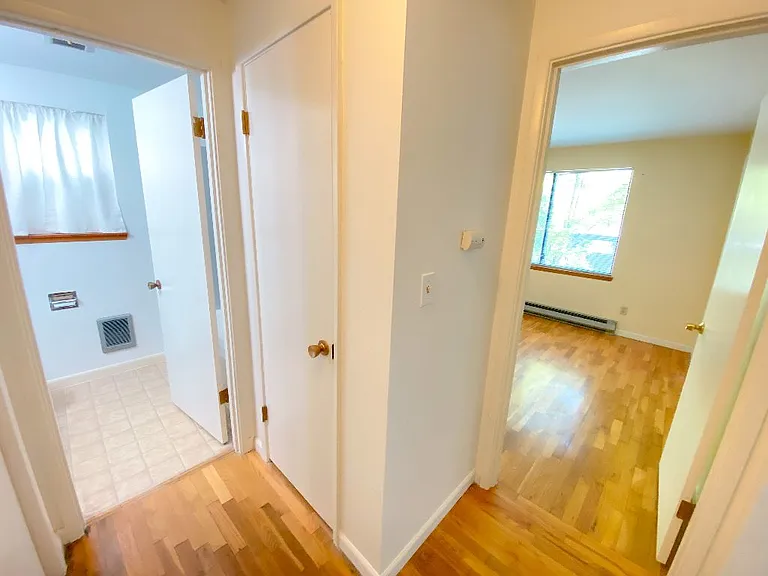 310 NE 45th St #1 — Photo 8