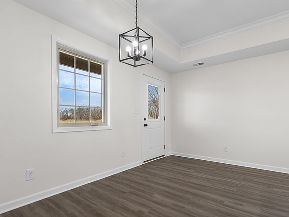 4th image of 514 Edlin St