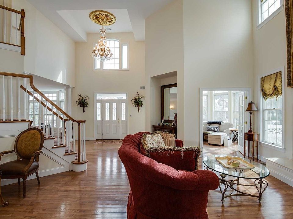 9 Elderberry Rd, Dix Hills, NY 11746 | Zillow