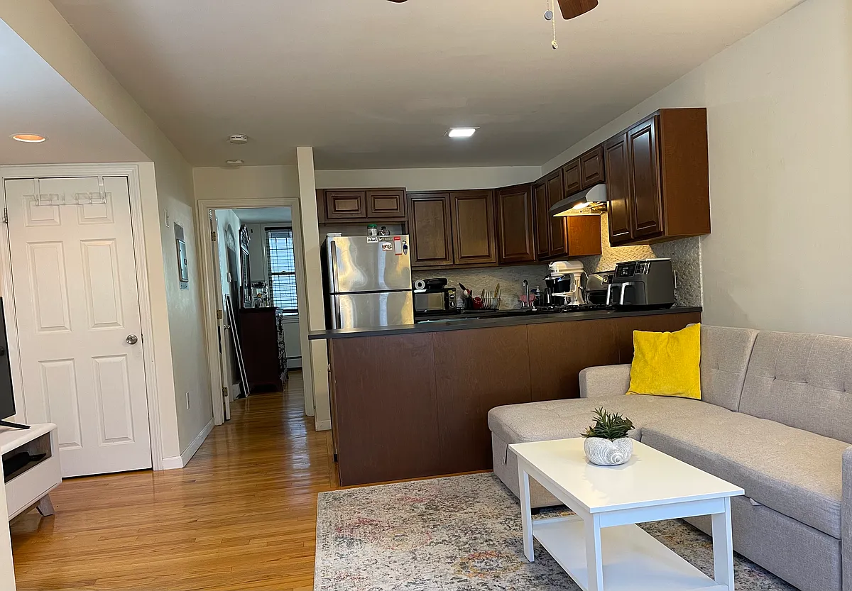 Building Photo - 12 Millmont St #1
