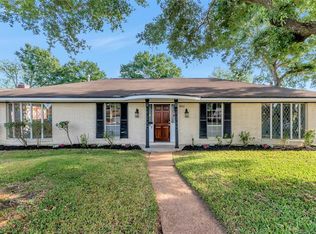 8206 Garden Parks Dr, Houston, TX 77075