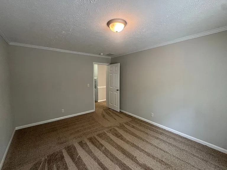 5488 Rigsby Rd — Photo 9