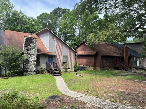 827 Danish Dr, Fayetteville, NC 28303