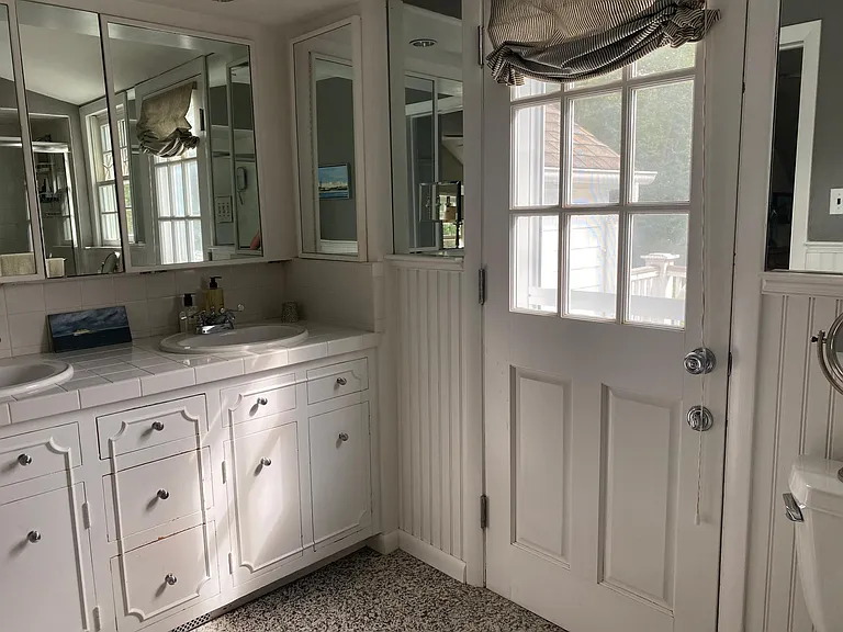 1 Stillwater Ln — Photo 16