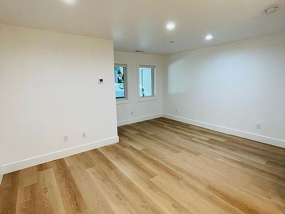 4th image of 486 Funston Ave #1